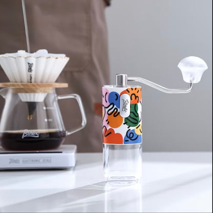 مطحنة رحلات يدوية مغطاة بقاعدة من الجلد - جلد كركمي