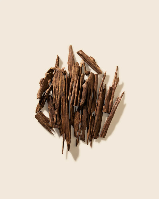 عود هندي سيوفي رقم ١٨٠ من شمع للعطور (١ تولة)